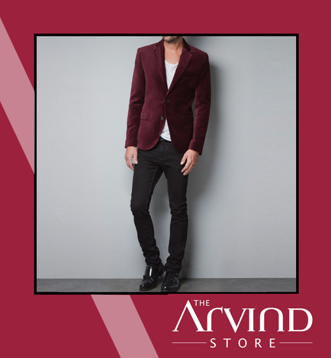 Style tips for a #weekend club party: 

Choose a nice colored and well fitted shirt or a v neck t-shirt paired with Denim and add to it a velvet jacket with a satin pocket square.

Or go in for a smart leather jacket. Complete the look with formal leather or suede shoes.