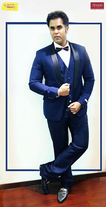 That's how you achieve the gentleman look! Mirchi Rj Kunal gets a dose of comfort and impeccable style with our #ReadyToWear Ceremonial Collection. Head to our nearest stores today: bit.ly/TASStoreLocator