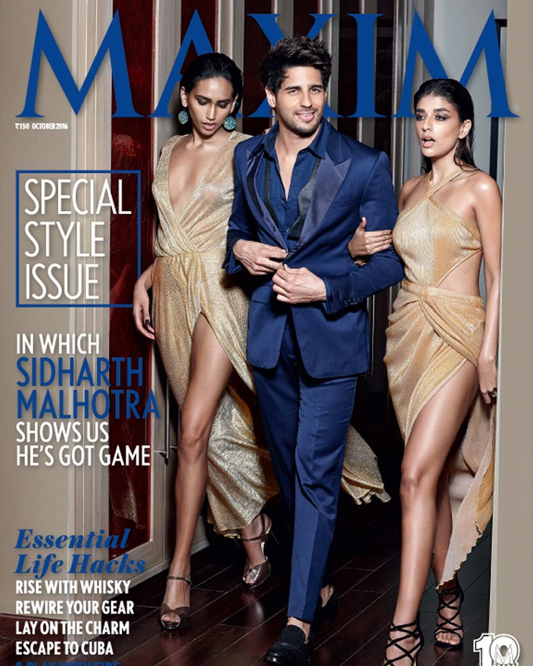 Styled in the sartorial, shimmering ensemble by The Arvind Store, Siddharth
Malhotra sure knows how to set the stage ablazed on the Maxim cover.

#TheArvindStore #siddharthMalhotra #maxim #DapperLook #FormalLook #MeninStyle #FashionForMen