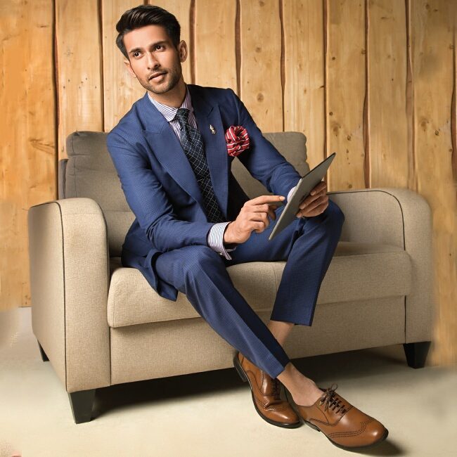 For a new tale in fashion, pair this classy duo of brown shoes with this elegant blue suit.

#StayTrueStayNew #TheArvindStore #Styletip #FashionForMen #suited #shoes #brownshoes #newstyle #meninstyle