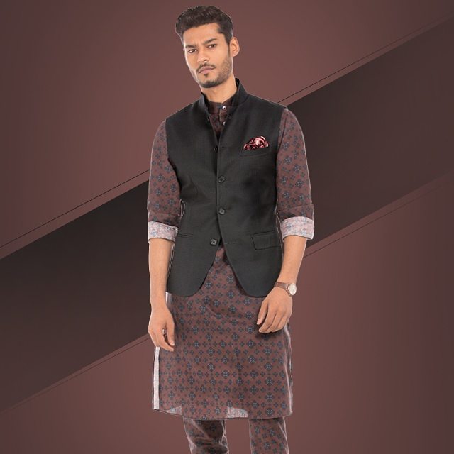 Unfollow the norm and dare to do something different. Make a statement at the next ceremony by donning this outfit from #ReadyToStitch collection.