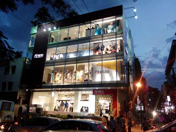 From the moment, The Arvind Store got launched in Jayanagar, #Bangalore this morning, the visitors are pouring in. http://t.co/iOg4d3wks6