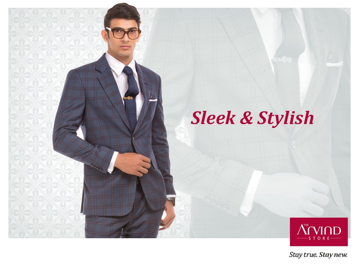 This checkered suit smoothly takes you from work to after hours, all without an effort. Visit: https://t.co/zpwtp7ddJ2 https://t.co/Km1Ibp9syx